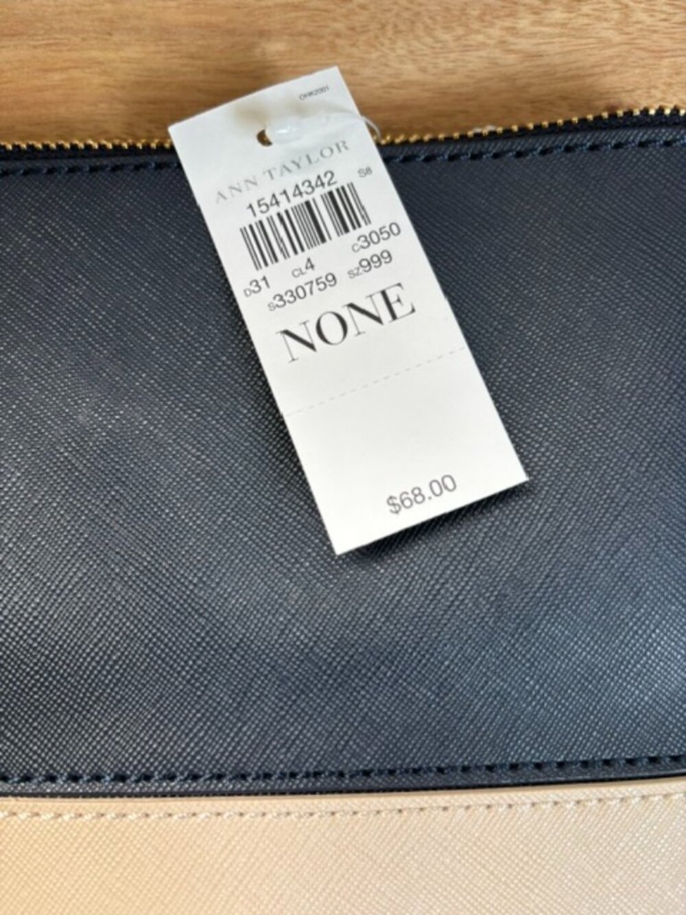 Ann Taylor color block wristlet/clutch - NWT - Picture 4 of 6